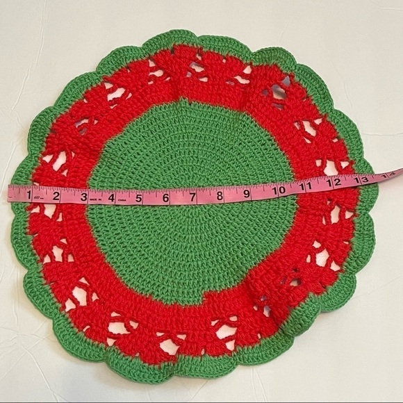 1Set of 3 Handmade Christmas Doilies | Green & Red Crochet Placemats | NEW - Picture 7 of 8
